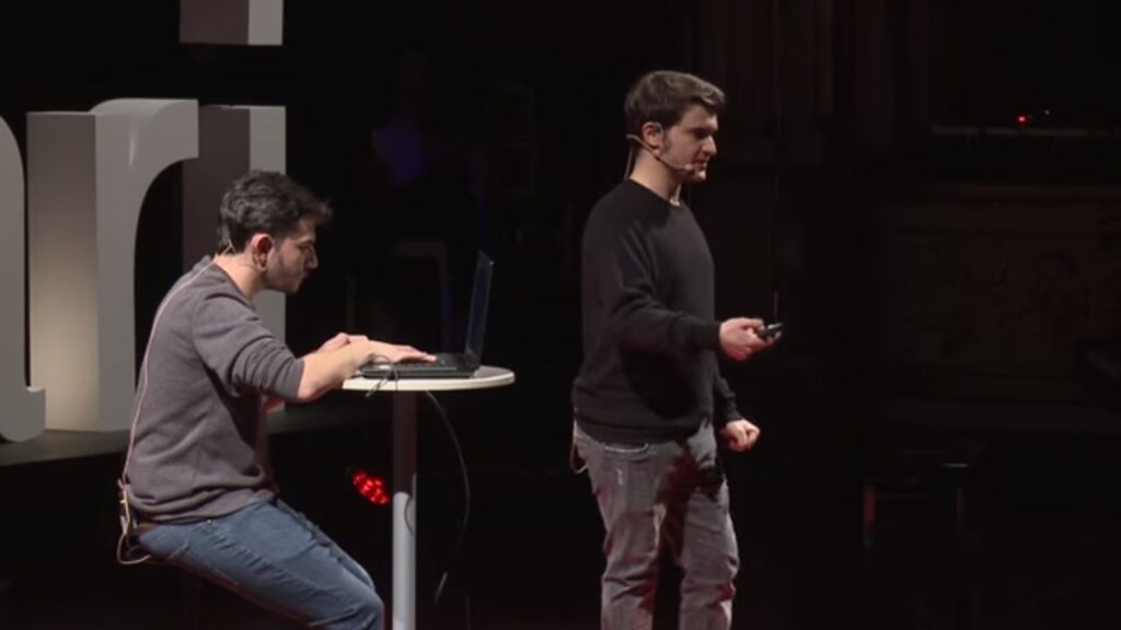 Alessandro Lolli & Lorenzo De Angelis sul palco